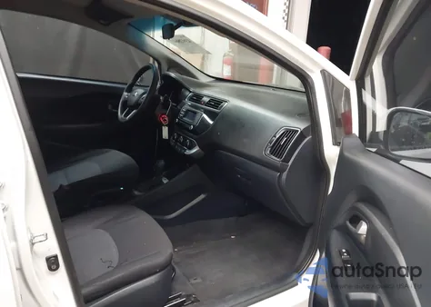 2016 Kia Rio Lx z USA, uszkodzony, nr VIN KNADM4A39G6604950